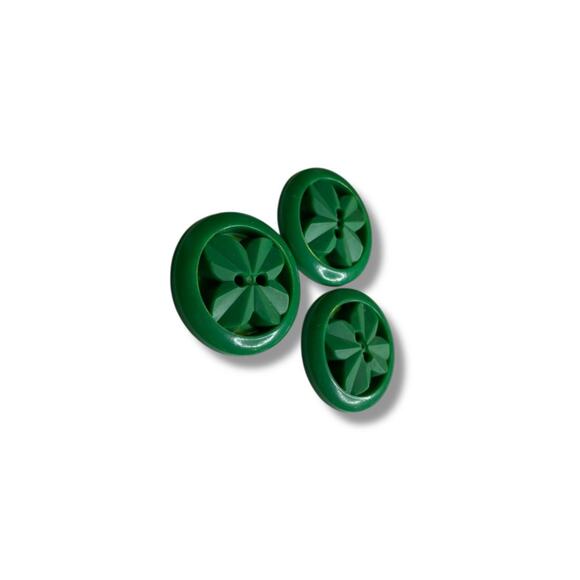 Set of 3 Green Midcentury Buttons Acrylic Clover Design 1.1" (28mm) - Picture 3 of 5